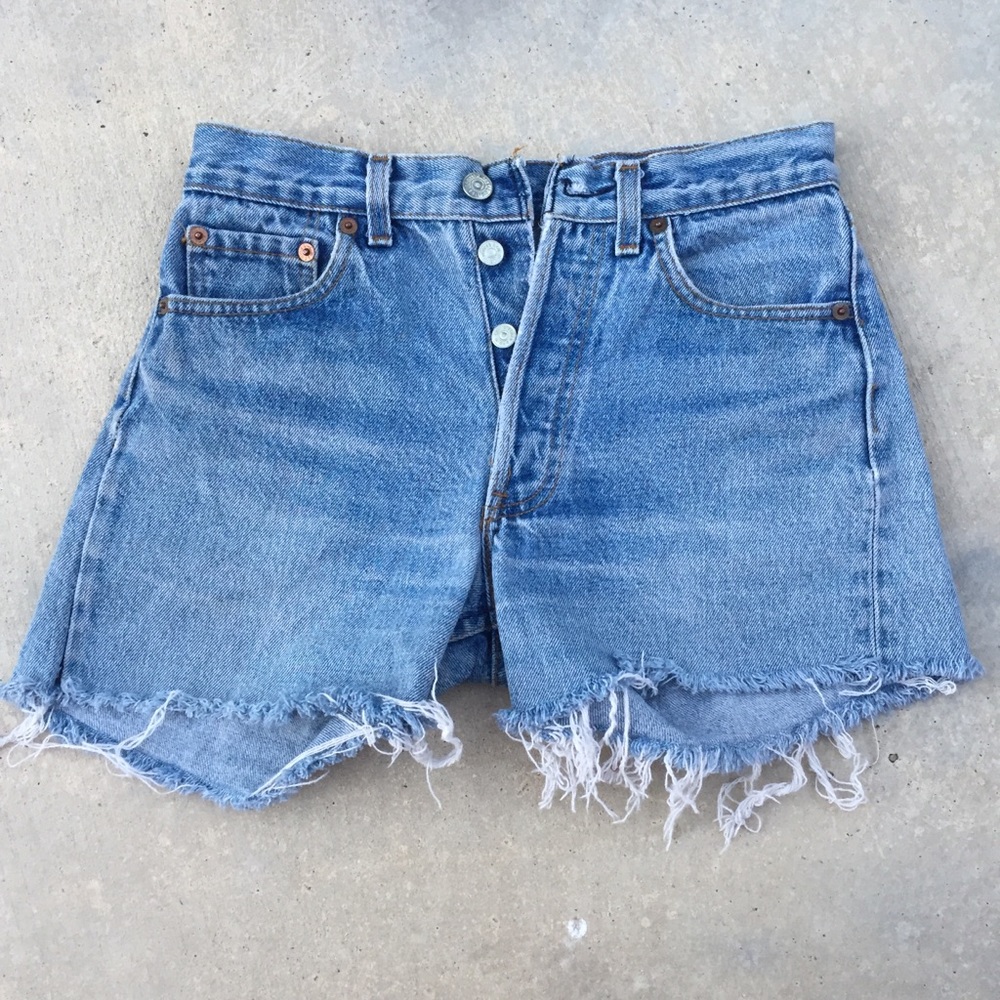 Vintage Levi’s denim shorts